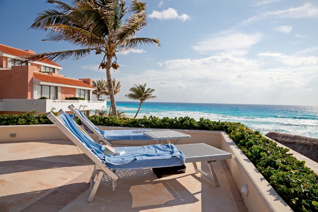 Escape to Cancun for the Perfect Romantic Getaway