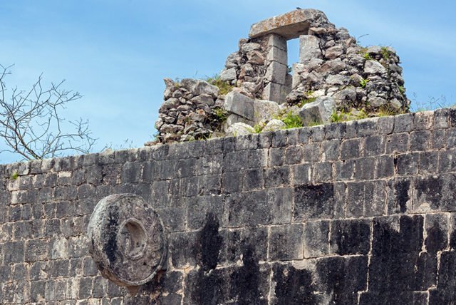 Conoce la historia de una famosa tradicion maya, El Juego de la Pelota