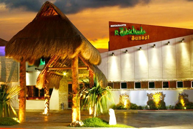 Disfruta el ambiente exclusivo del restaurante La Habichuela